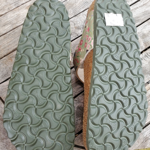 Birkenstock Women's Gizeh size 6.5 - Picture 4 of 4